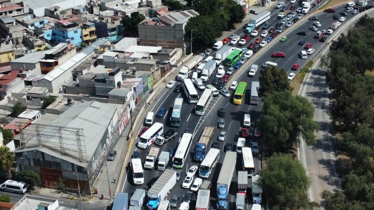 Transportistas realizaron protestas y bloqueos en diversas arterias de la Ciudad de México. Transportistas realizaron protestas y bloqueos en diversas arterias de la Ciudad de México.