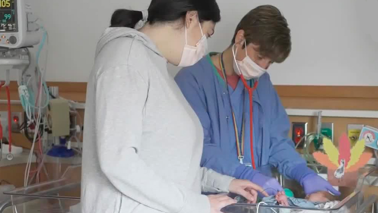 Según el INEGI, las principales causas de muerte en menores de un año en 2024 fueron afecciones perinatales y malformaciones congénitas.