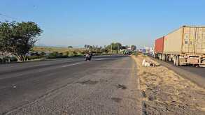 Cierre vial en carretera a Nogales Jalisco