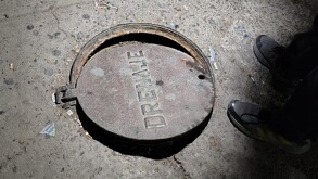 Alcantarilla dañada a las afueras de la clínica 16 del IMSS de Torreón