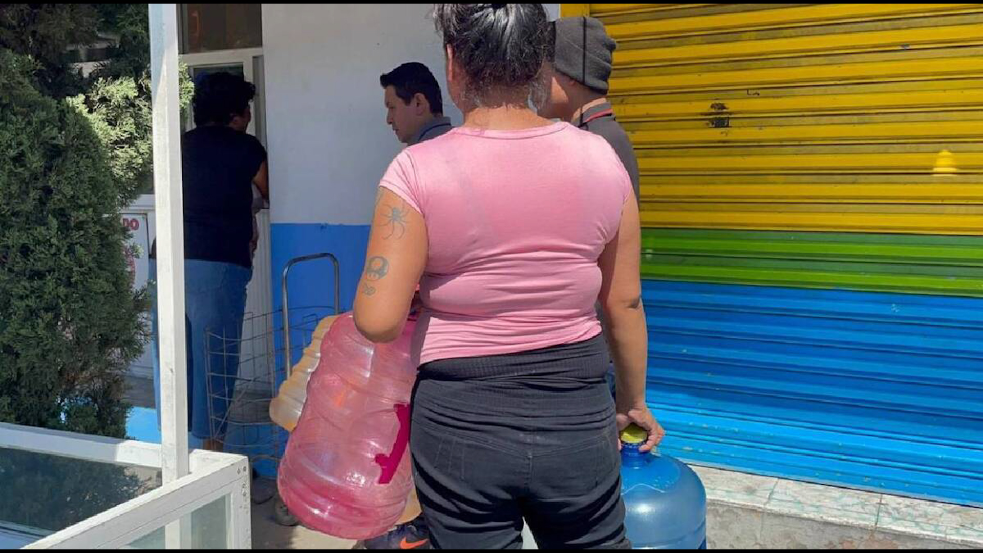 Tras el cierre de pozos masivos de pozos de agua en el Estado de México dejó una sequía por purificadoras sin agua y a precios excesivos.