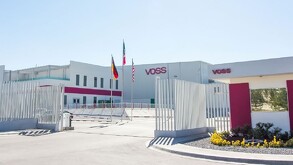 La empresa VOSS Automotive se ubica en Blvd. Campestre 208 Parque Industrial Server, en Arteaga.