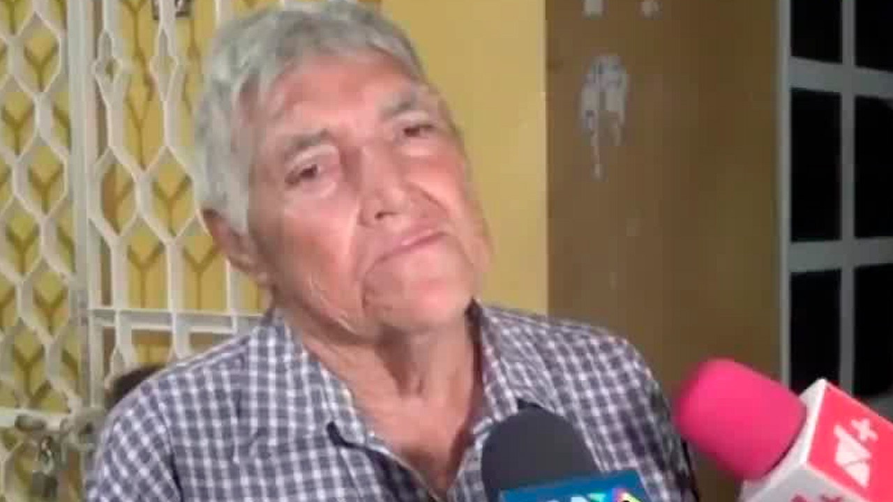 Doña Elodia Reyes, conocida por permanecer abrazada a su esposo Hilario durante el desbordamiento del río Cazones, fue sepultada en Naranjos Amatlán.