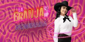 En La imagen aparece Lis Vega posando con una atuendo en blanco y falda de mezclilla En La imagen aparece Lis Vega posando con una atuendo en blanco y falda de mezclilla