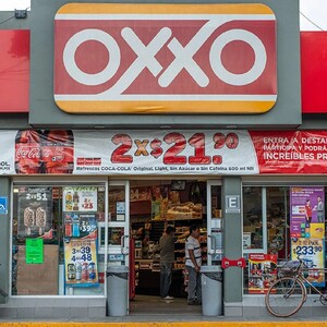 Por la celebración del 115 aniversario de la Independencia, las autoridades de Torreón han establecido un horario especial para la venta de bebidas alcohólicas. Por la celebración del 115 aniversario de la Independencia, las autoridades de Torreón han establecido un horario especial para la venta de bebidas alcohólicas.