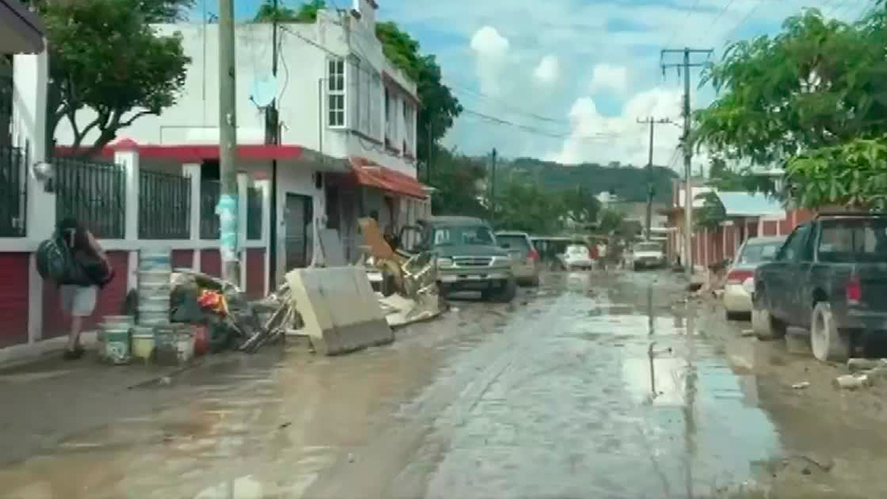 Ocho personas permanecen como “no localizadas” en Veracruz tras lluvias, deslaves y desbordes de ríos.