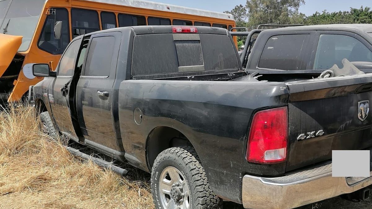 Vehículos oficiales permanecen abandonados, pese a registrar consumo de combustible | Foto: Especial / TELEDIARIO
