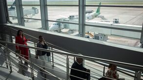 personas en el aeropuerto internacional felipe ángeles