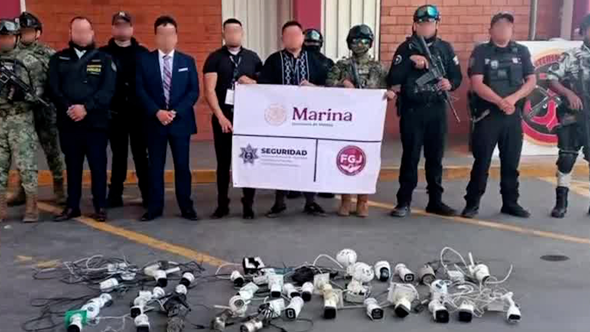 Marina, policía y Guardia Nacional realizaron un operativo con el objetivo de seguir la Estrategia Interinstitucional de Seguridad.