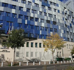 La Dirección Regional de la Policía Judicial de París ha identificado a 5 nuevos sospechosos por robo a Louvre. La Dirección Regional de la Policía Judicial de París ha identificado a 5 nuevos sospechosos por robo a Louvre.