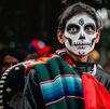 Niño disfrazado de catrin por Día de Muertos en Puebla. Niño disfrazado de catrin por Día de Muertos en Puebla.