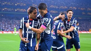 Iker Fimbres deslumbró en el Clásico Regio 139 tras marcar un doblete y ayudar a Rayados a llevarse la victoria.