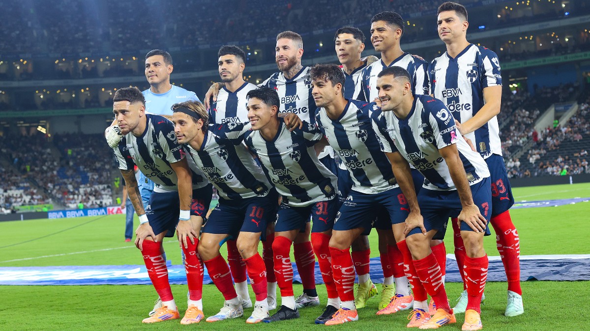 Los Rayados del Monterrey tendrán plantel casi completo para enfrentar a los Tigres de la UANL en el Clásico Regio 141 este sábado desde ‘El Gigante de Acero’. Los Rayados del Monterrey tendrán plantel casi completo para enfrentar a los Tigres de la UANL en el Clásico Regio 141 este sábado desde ‘El Gigante de Acero’.