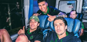 Bruno Amione, Carlos Acevedo y Javier Abella en el camión de Santos Bruno Amione, Carlos Acevedo y Javier Abella en el camión de Santos