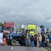 Cierre de campesinos en autopista Arco Norte Cierre de campesinos en autopista Arco Norte