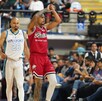 Diablos Rojos aprovechó el descontrol de los locales para vencer 66-77 e igualar a tres triunfos por bando y mandar a un séptimo juego la final de zona.