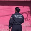 Agentes de Dirección de Inspección llevando a cabo la clausura de un negocio con pintura rosa que era una boutique. Agentes de Dirección de Inspección llevando a cabo la clausura de un negocio con pintura rosa que era una boutique.
