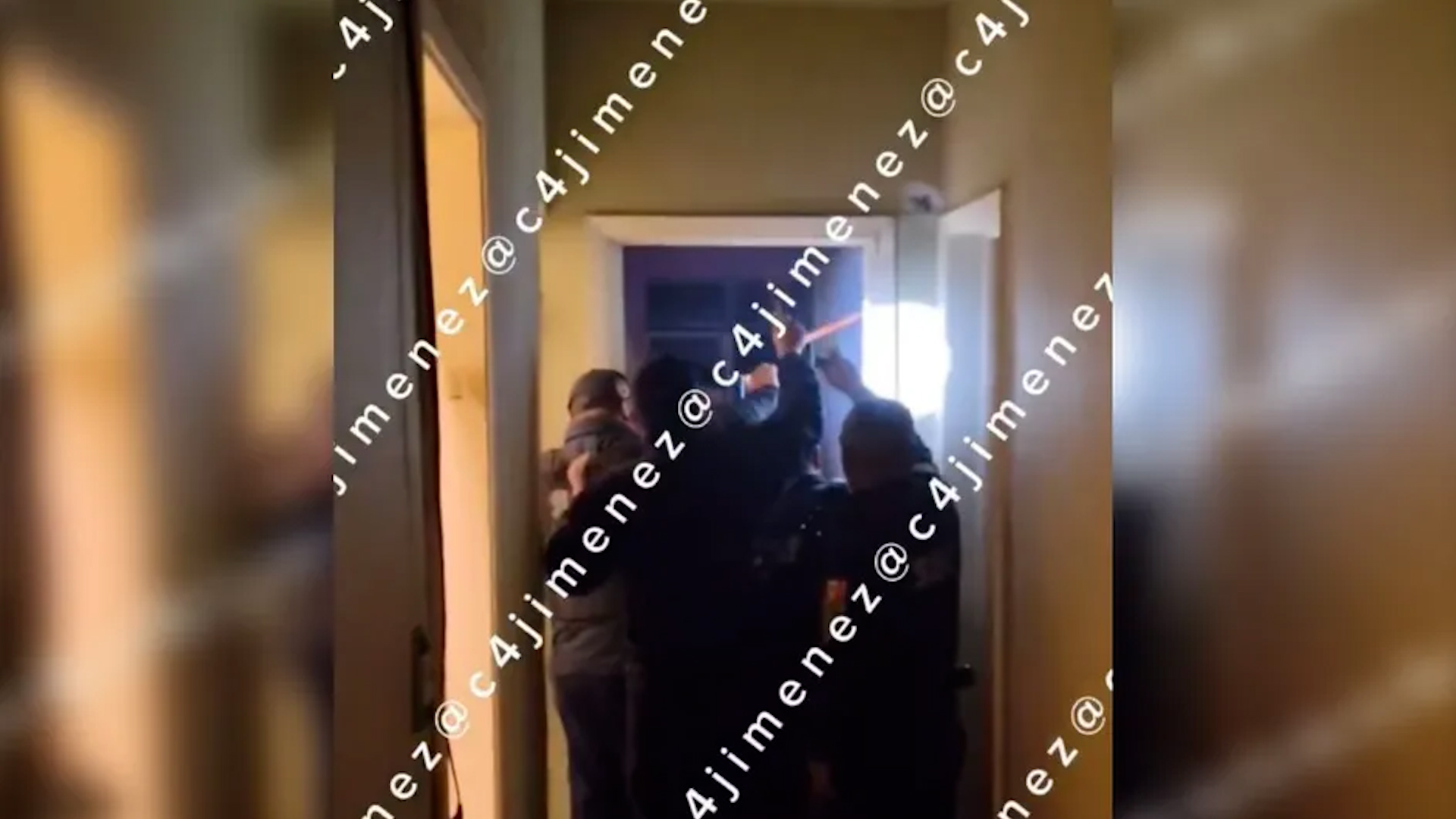 El hombre intentó quitarse la vida e incendiar la casa donde se encontraba para evitar ser detenido.