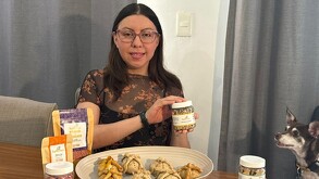 Melissa Banda presenta pan de muerto para perritos