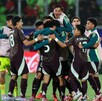 Selección Mexicana Sub-20 festejando la victoria ante Chile en el Mundial Sub-20 y con ello el pase a cuartos de final.