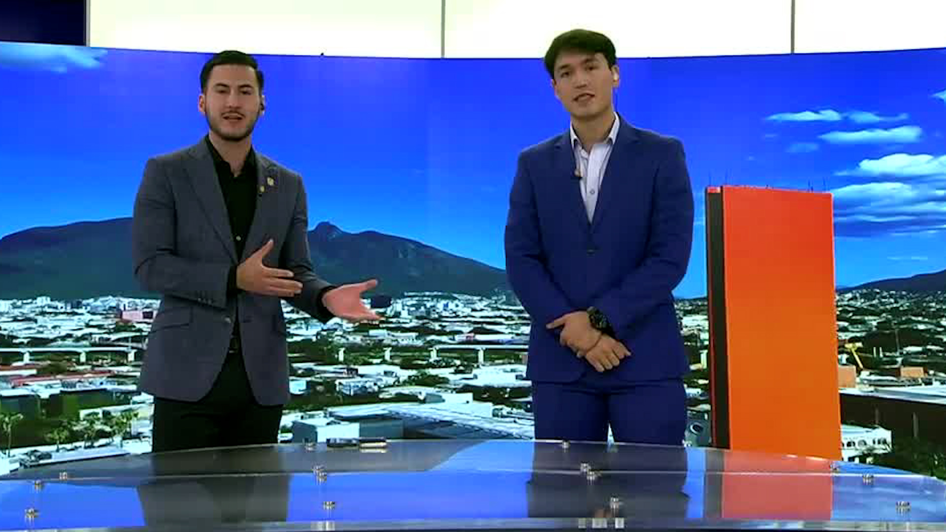 Programa conducido por Víctor González y Martín Ocañas, sábado 1 de noviembre de 2025.