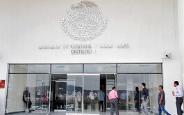 Entrada de los juzgados de Puente Grande