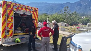 PC de Nuevo León realiza operativo por mujer que cae en tumba