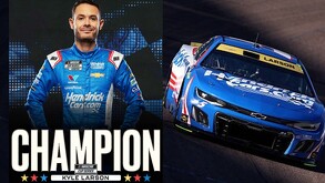 Kyle Larson, ganador del campeonato NASCAR Cup Series y su auto con el que se llevó la victoria.