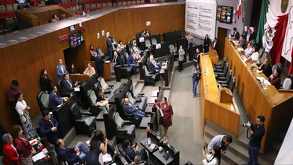 Durante la Glosa del Cuarto Informe de Gobierno, la COCRI sesionó para autorizar un incremento presupuestal del 7.6 por ciento para el Congreso.