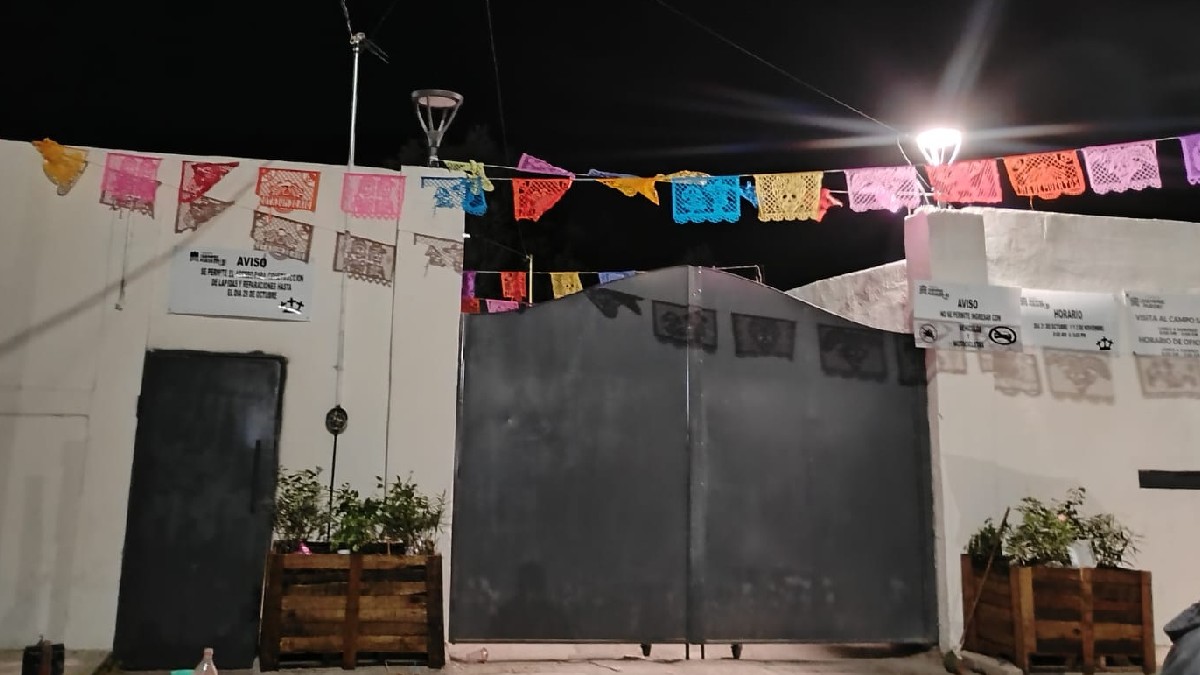 Una acalorada disputa registrada la tarde de este sábado en las inmediaciones del Panteón Número 2 de Torreón culminó con la detención de cuatro personas.