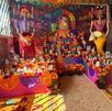 Familia en Guadalupe pone altar de muertos