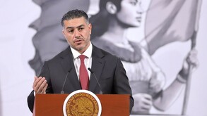 Foto de Omar García Harfuch durante la conferencia de prensa matutina en Palacio Nacional.