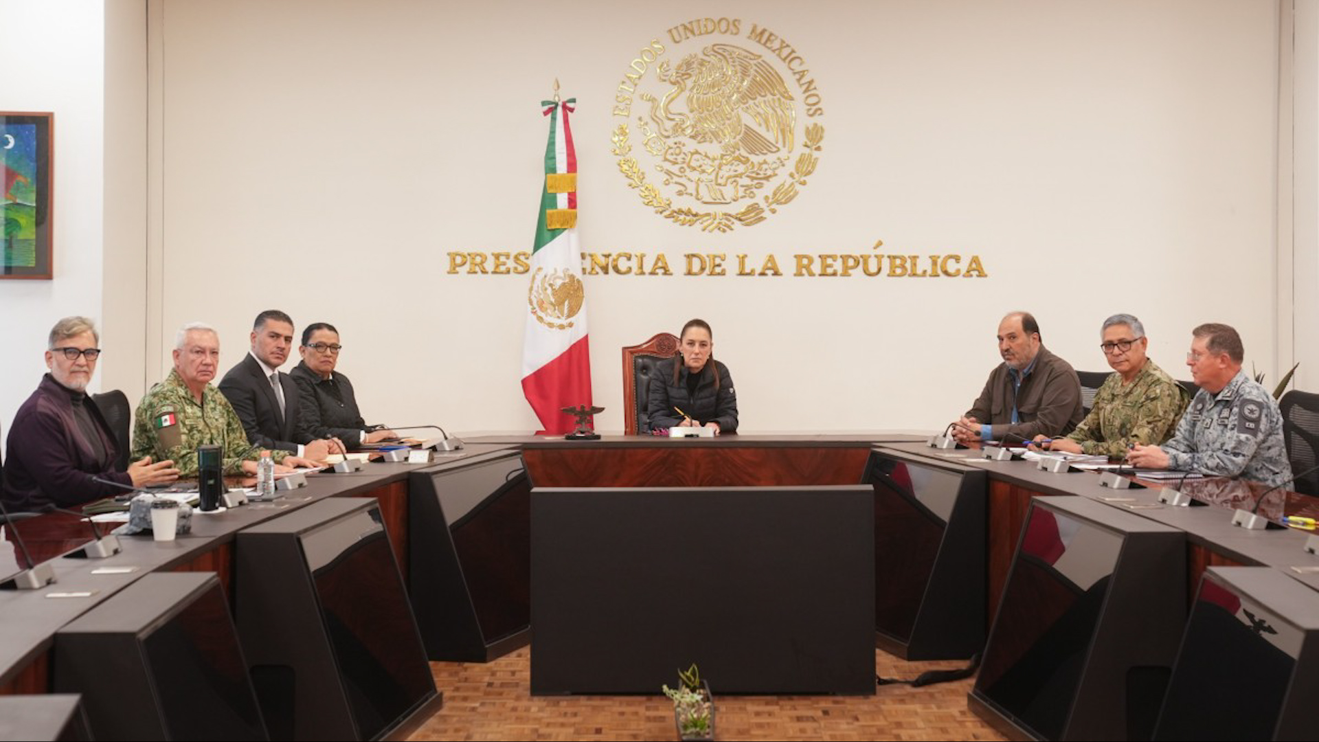 La presidenta Claudia Sheinbaum convocó al Gabinete de Seguridad para garantizar apoyo a Uruapan tras el asesinato de su alcalde.