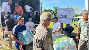 Entrega de ayuda de Fundación Multimedios a Veracruz.