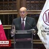 Hugo de Zela, ministro de Relaciones Exteriores del Perú, dando la noticia de la ruptura
