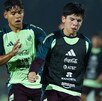 Jugadores seleccionados con México Sub-17 entrenando en Qatar previo a la jornada 1 de fase de grupos.
