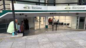 Filas por pago de Pensión del Bienestar en Monterrey