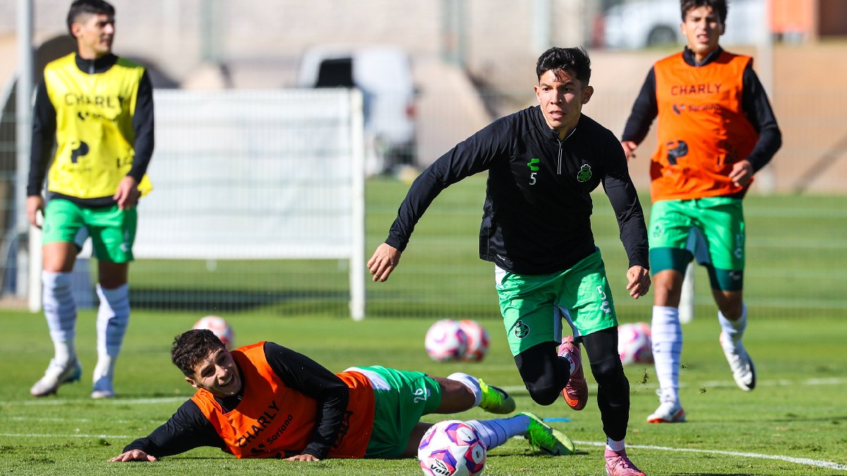 Santos trabajando previo a duelo vs Pachuca