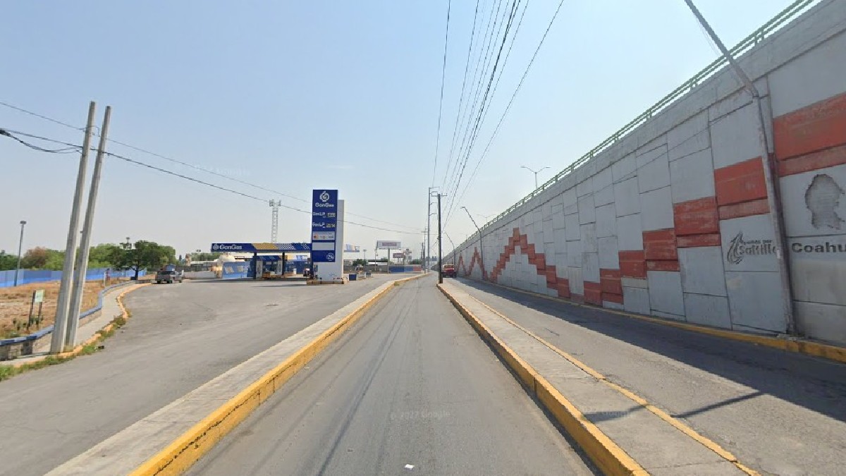 En el trayecto, la pasajera sostuvo una discusión con el taxista, quien posteriormente la agredió y la empujó fuera del automóvil.| Google Maps
