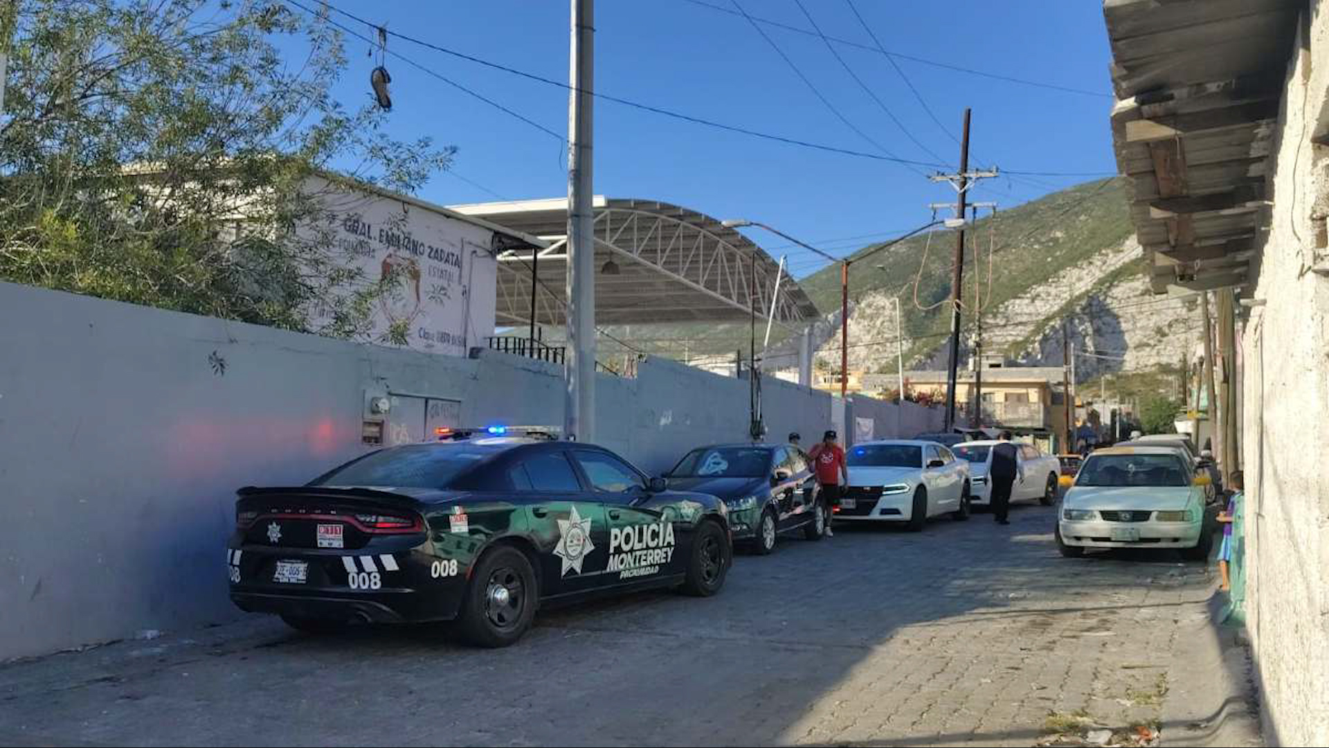 Hasta el momento, ni autoridades estatales ni escolares han esclarecido qué fue lo que sucedió en el sitio.