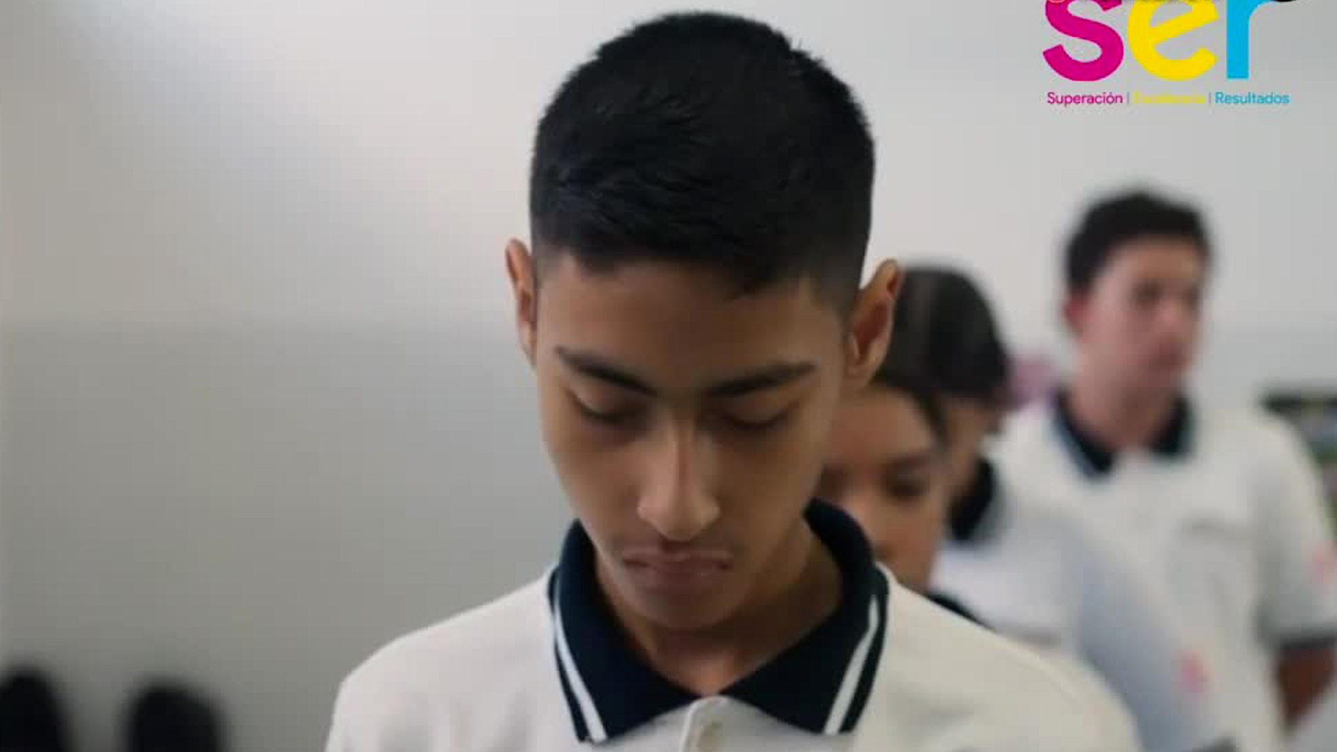 Yael Karacovski, directora general de la red, destaca en Telediario Vespertino que el modelo educativo ofrece educación gratuita e integral.