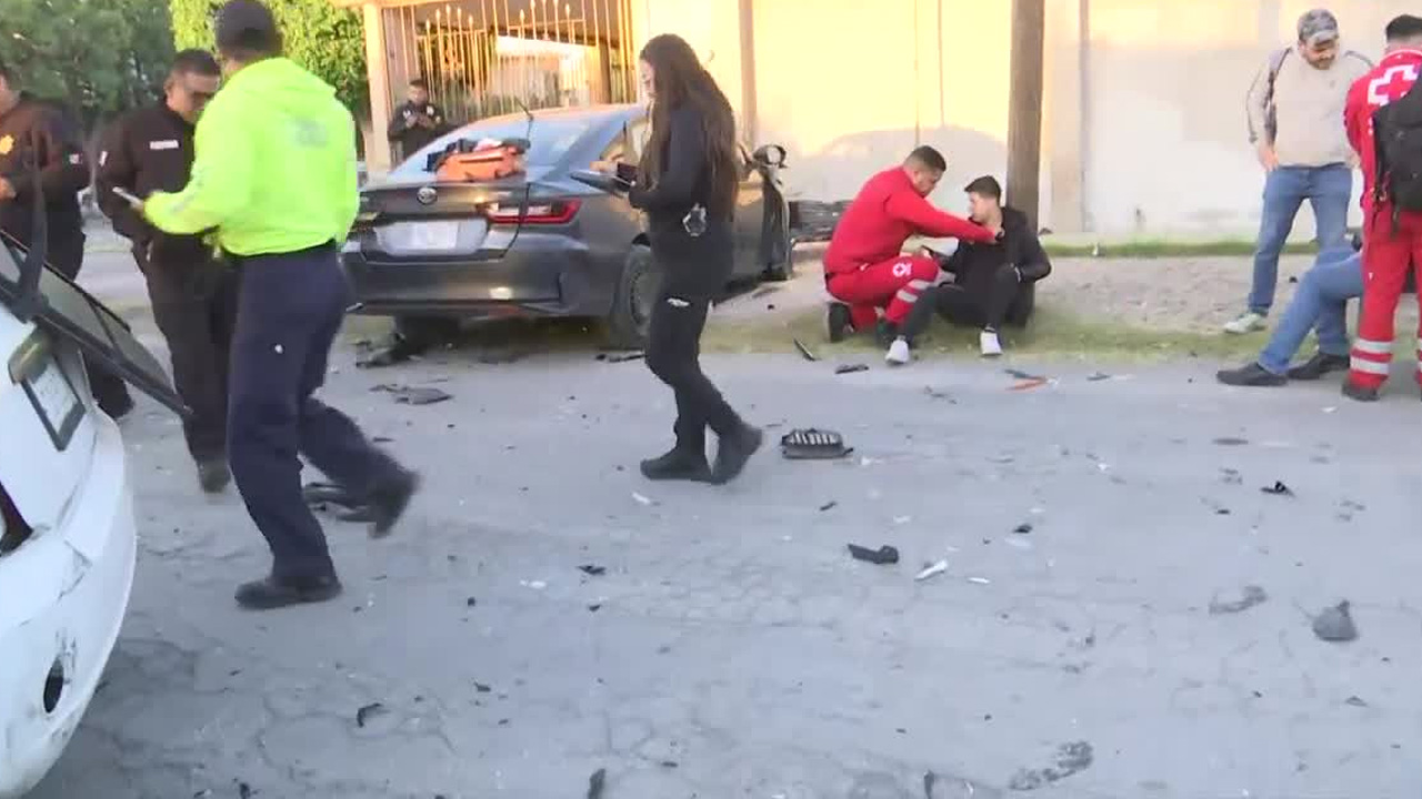 Un percance vehicular sacudió la tranquilidad de la colonia Nuevo Torreón durante la mañana de este miércoles, dejando un saldo de dos personas lesionadas.