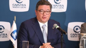 Rueda de prensa de Jorge Santos Reyna, presidente de Caintra, Nuevo León