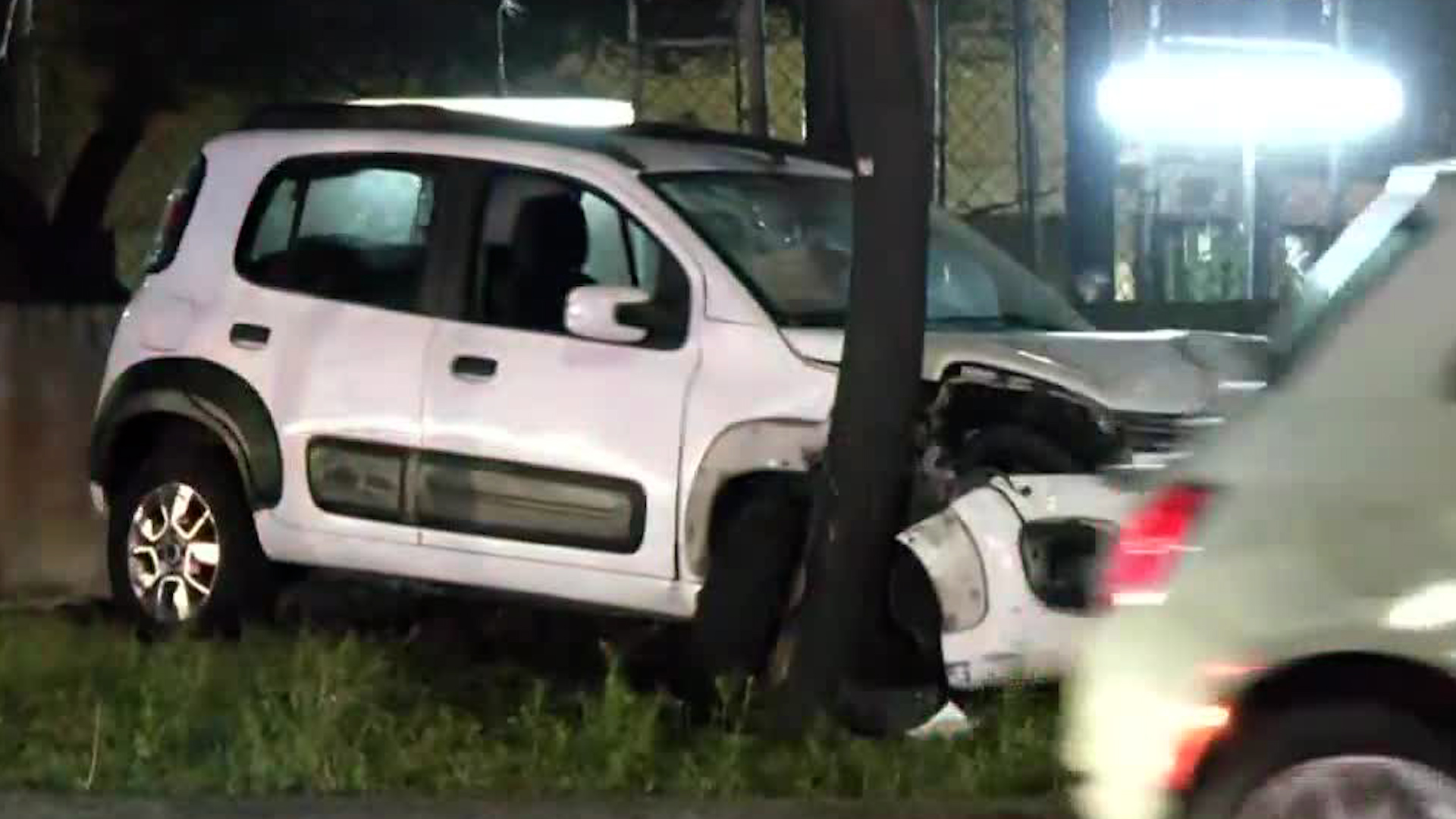 Un automovilista invadió su carril para esquivar las obras en Coyoacán, su esposa e hija viajaban con él.