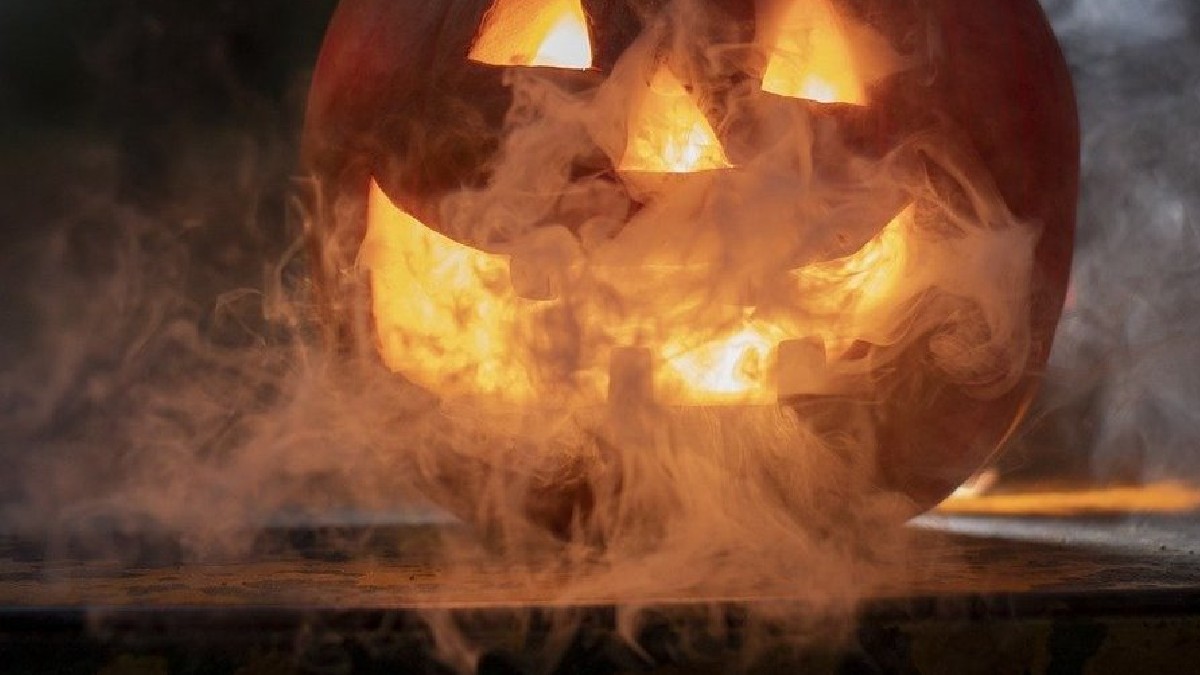 Calabaza grande de Halloween en color naranja