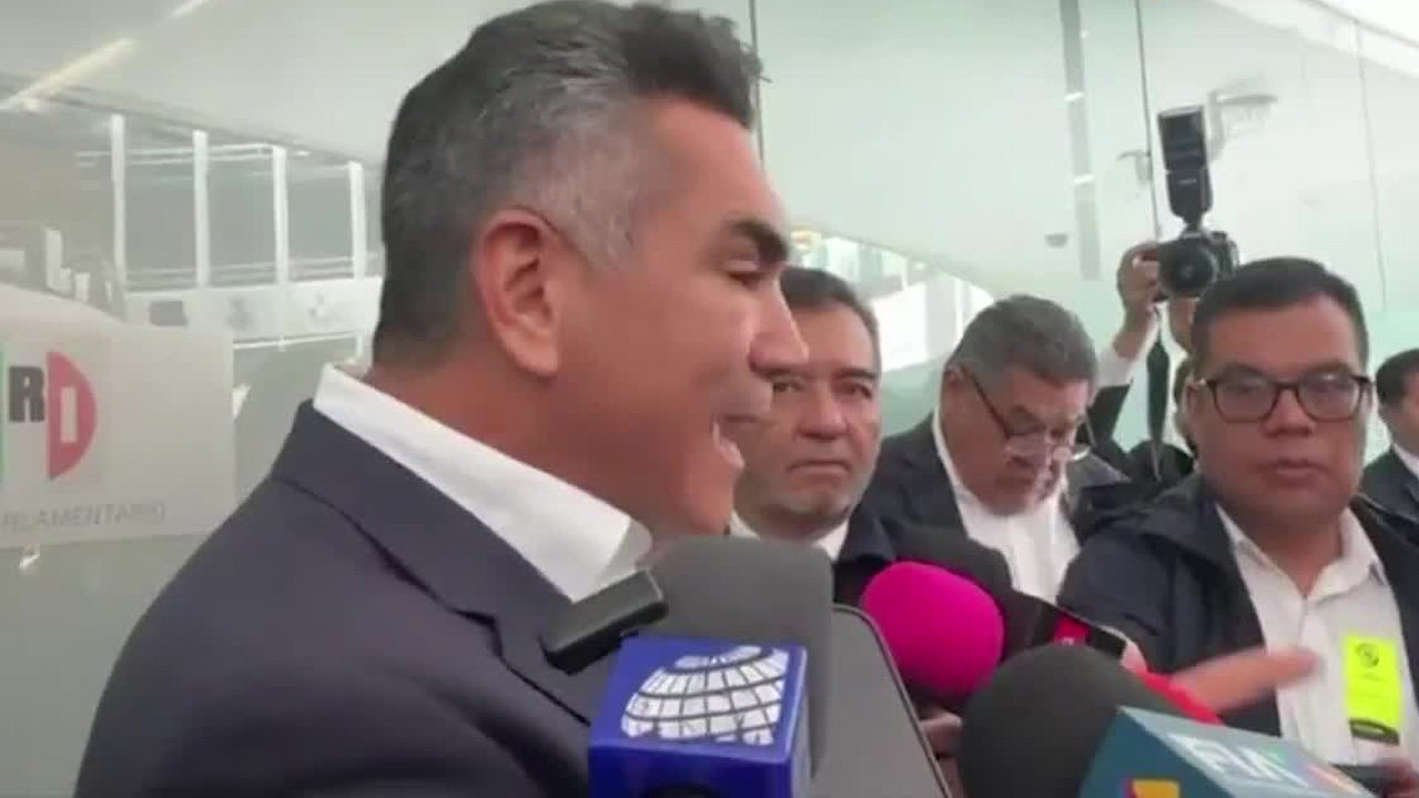 El dirigente nacional del PRI, Alejandro Moreno, aseguró que el presunto acoso contra la presidenta Claudia Sheinbaum podría tratarse de un montaje.