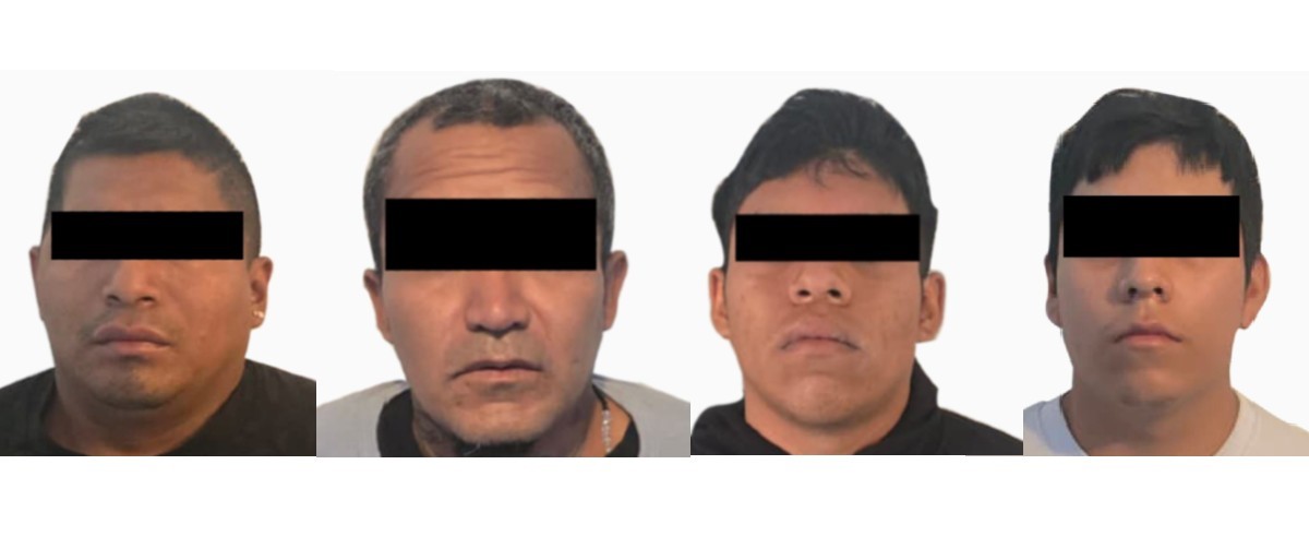 Cuatro hombres presuntos integrantes de un cártel viendo de frente tras ser detenidos por la FGR en Lagos de Moreno