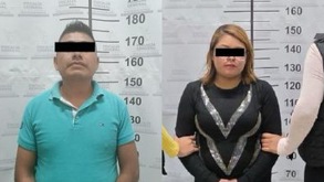 Hombre y una mujer con los ojos cubiertos por su detención en Puebla y presunción de inocencia.