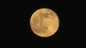 Este acercamiento permitió que el astro se apreciara ligeramente más grande y brillante de lo habitual.