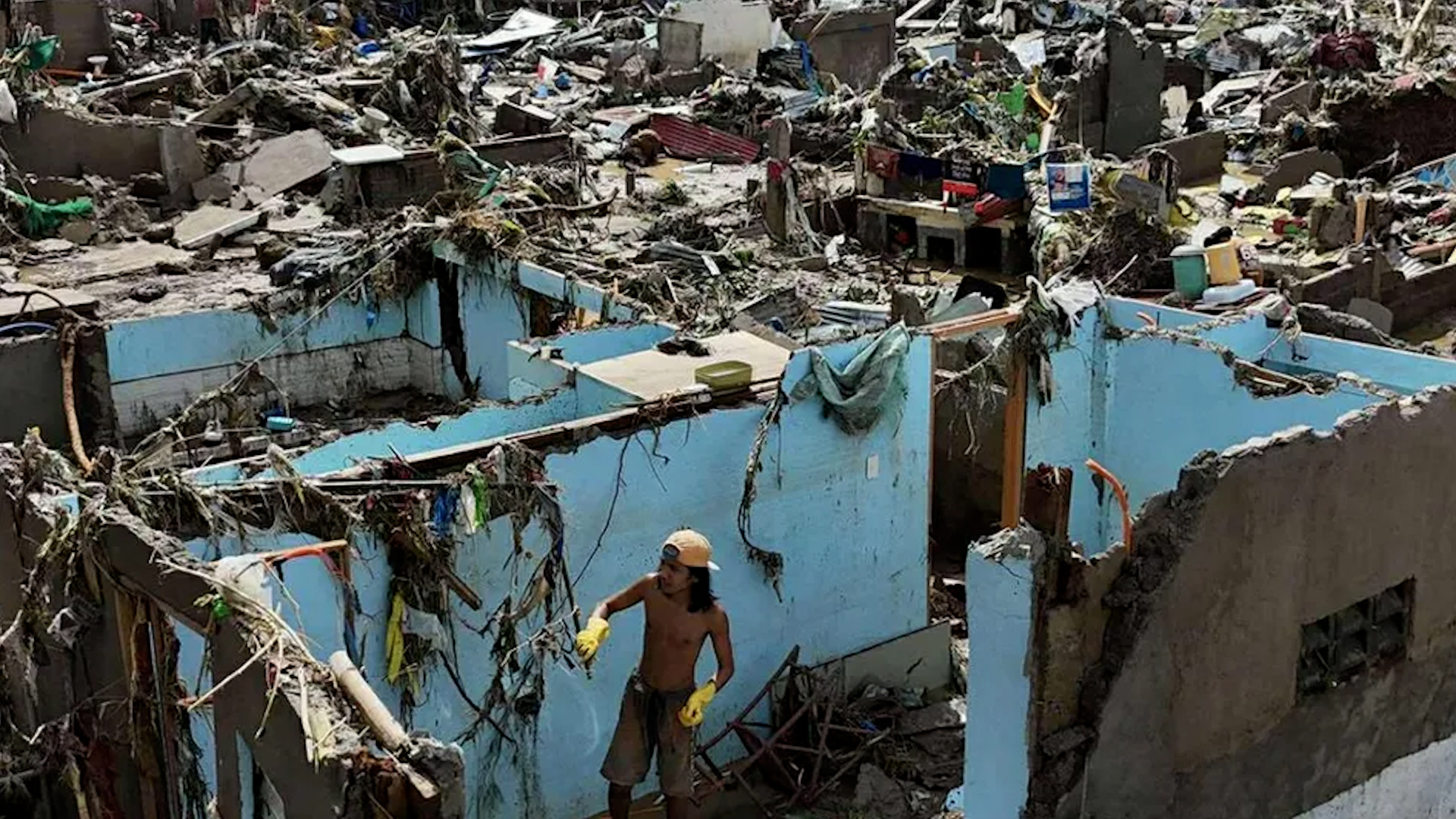 Autoridades declararon estado de emergencia ante el que ha sido considerado el peor desastre natural en ese país.